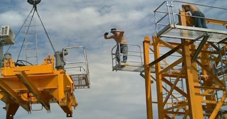 Демонтаж башенного крана в Керчи - услуги по демонтажу от Сварной-Крч от 1575 руб.