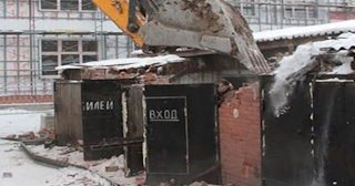 Снос гаража и вывоз мусора в Керчи - Быстро и качественно от Сварной-Крч от 2100 рублей