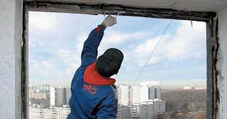 Демонтаж остекления балкона в Керчи - цена от 578 руб. - Сварной-Крч